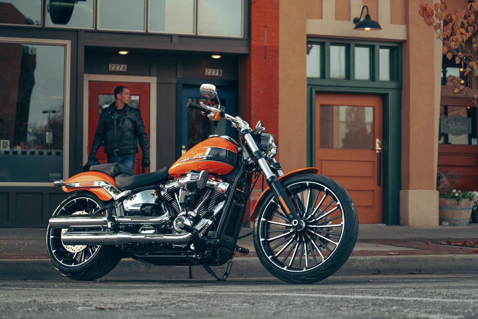 2023モデル FXBR ブレイクアウト117 - Harley-Davidson® 成田